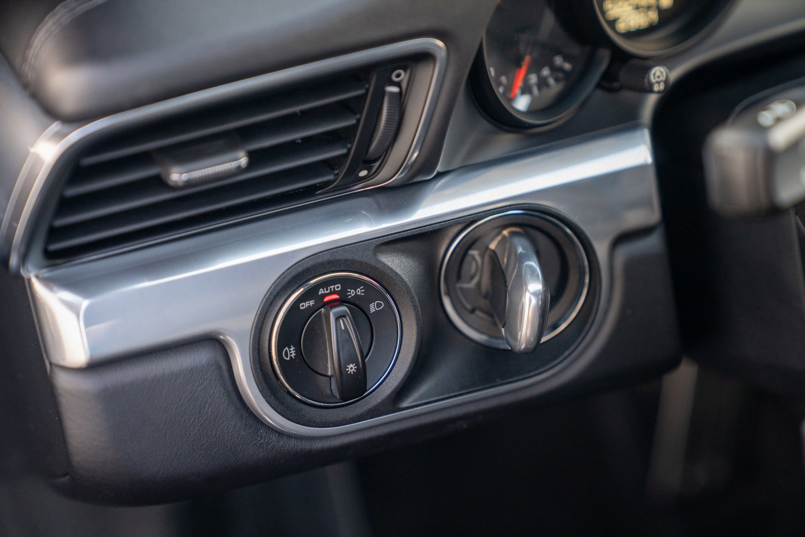 Used 2013 Porsche 911 Carrera S image 13