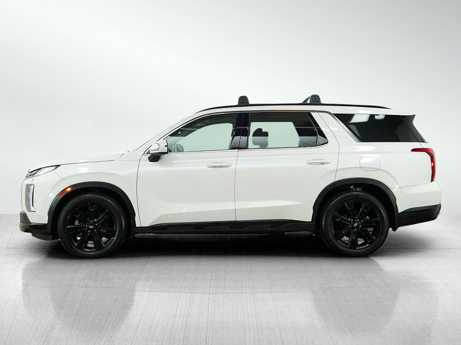 Used 2023 Hyundai Palisade XRT FWD image 2