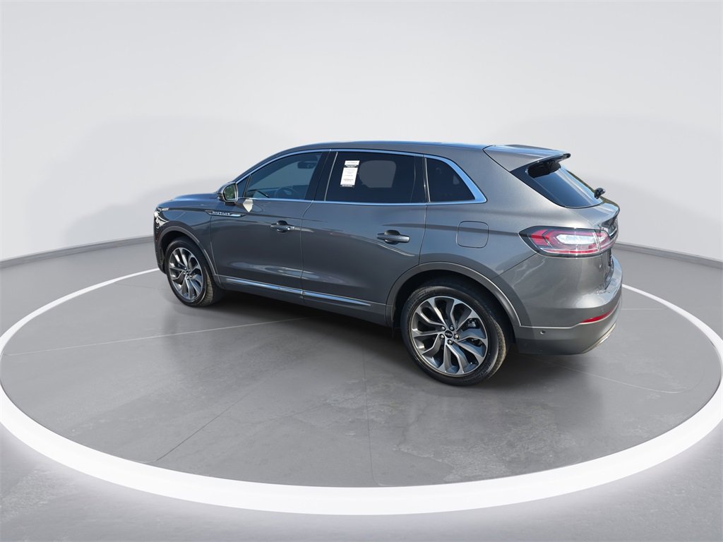 Used 2022 Lincoln Nautilus Reserve w/ Equipment Group 201A image 6