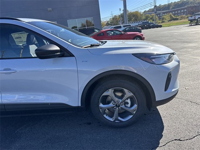 New 2026 Ford Escape ST-Line w/ Tech Pack #1 image 2