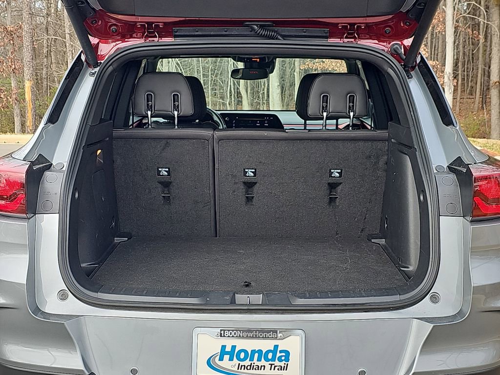 Used 2025 Chevrolet TrailBlazer RS w/ Convenience Package image 15