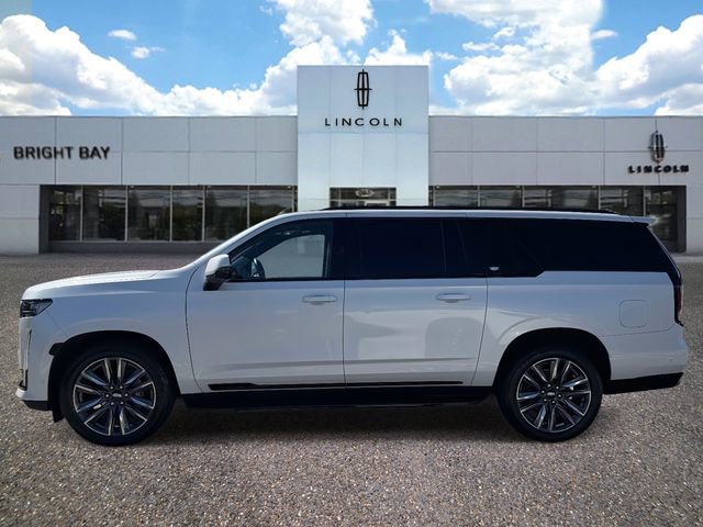 Used 2022 Cadillac Escalade ESV Sport Platinum image 4