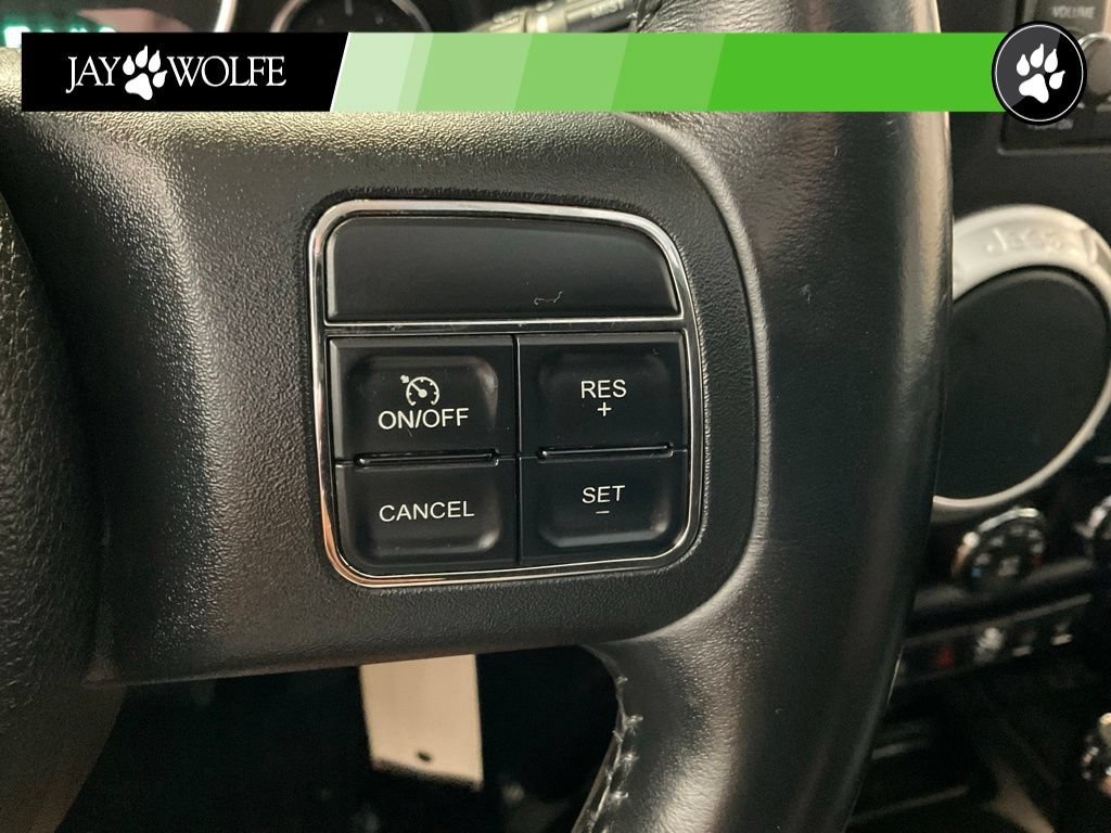 Used 2014 Jeep Wrangler Unlimited Rubicon w/ Connectivity Group AWD/4WD image 14