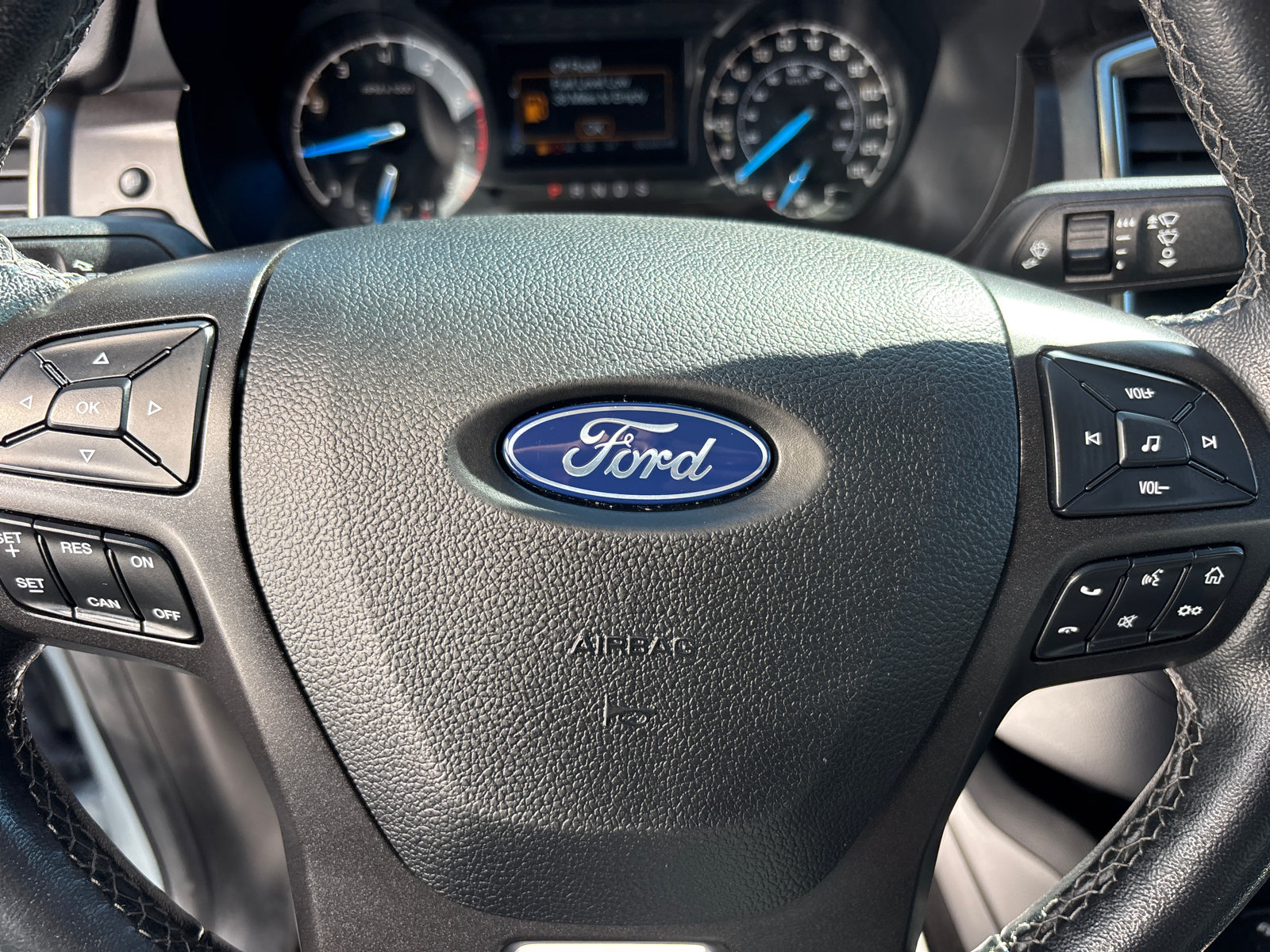 Used 2022 Ford Ranger Lariat w/ Tremor Off-Road Package AWD/4WD image 15