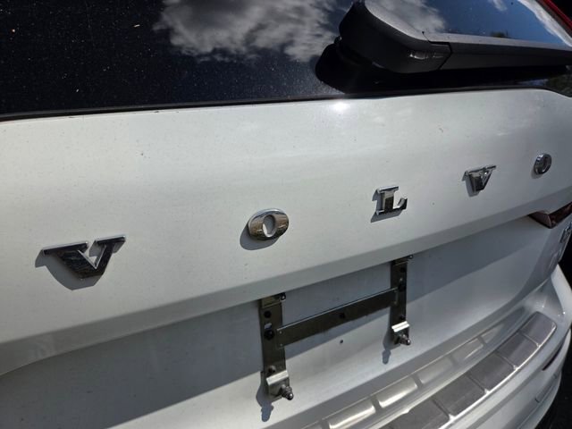 Used 2022 Volvo XC60 B5 Inscription w/ Advanced Package AWD/4WD image 4