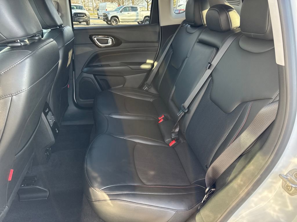 Used 2022 Jeep Compass Trailhawk w/ Trailhawk Convenience Group image 30