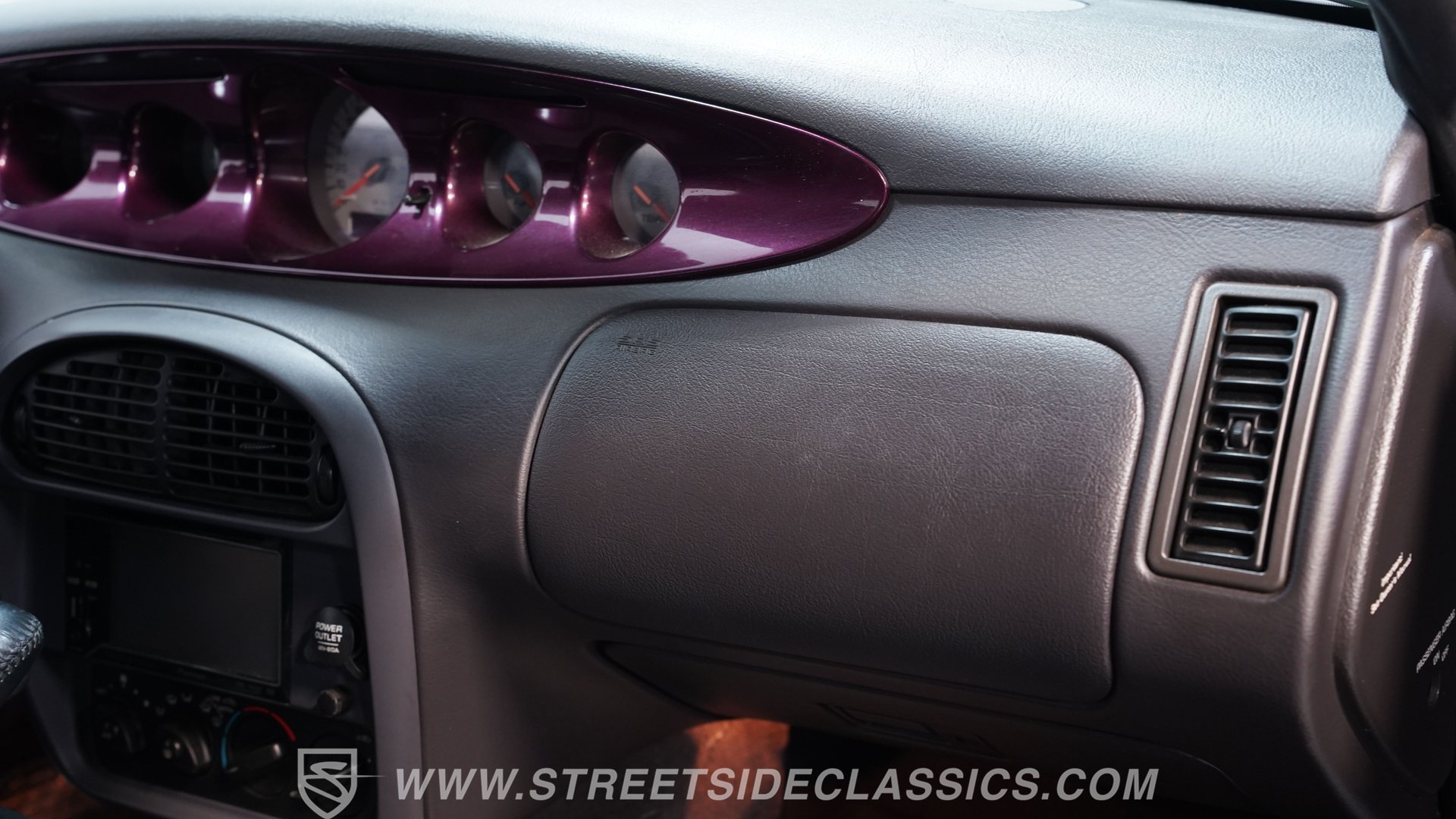 Used 1999 Plymouth Prowler RWD image 38
