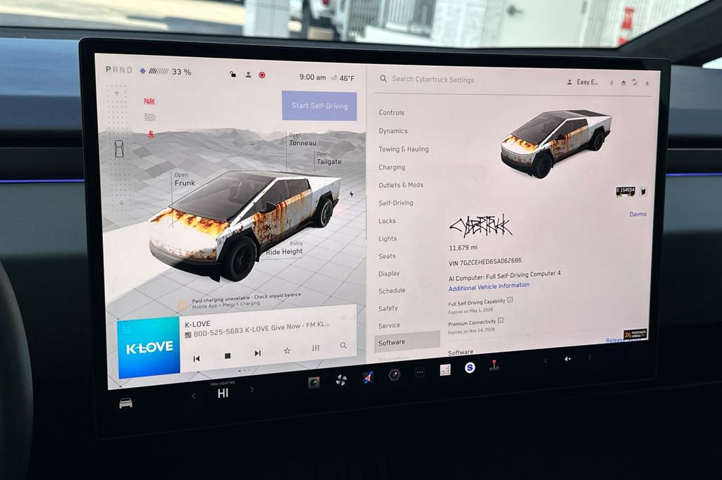 Used 2025 Tesla Cybertruck AWD Crew Cab image 28