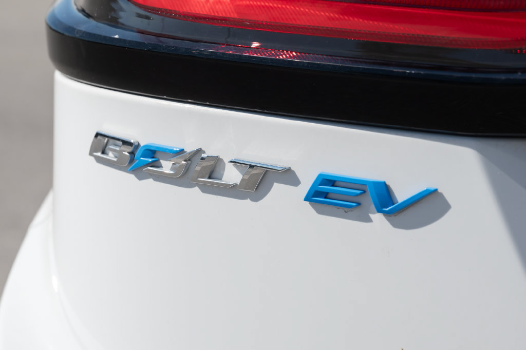 Used 2023 Chevrolet Bolt LT FWD image 12