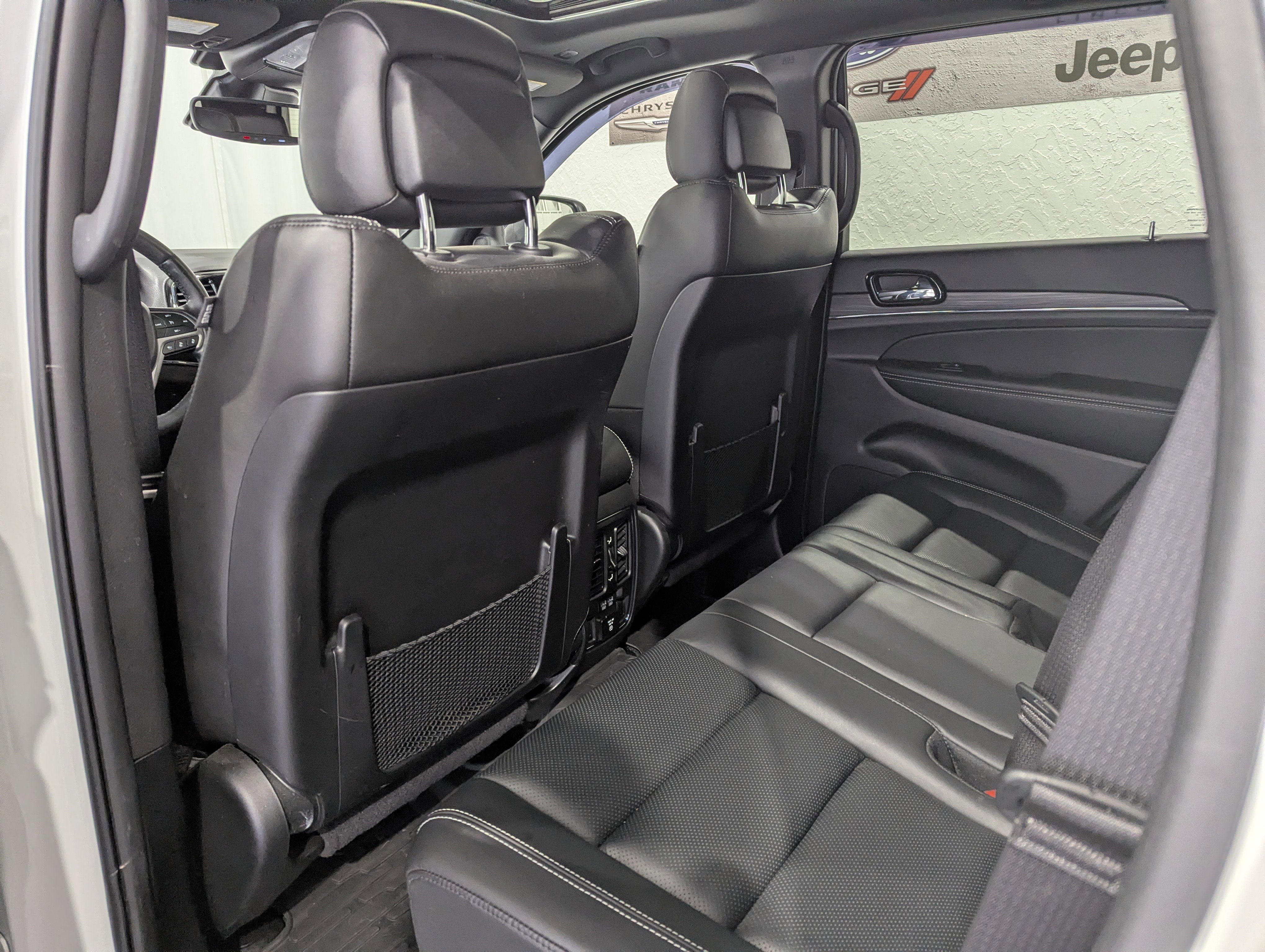 Used 2021 Jeep Grand Cherokee Limited w/ Quick Order Package 28K 80th AWD/4WD image 12