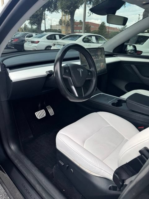 Used 2024 Tesla Model Y Performance AWD/4WD image 14