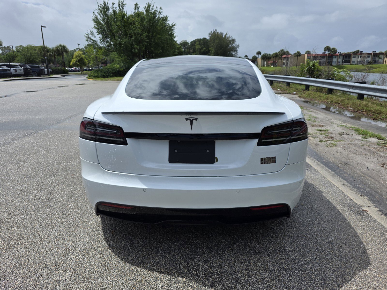 Used 2022 Tesla Model S Plaid image 6