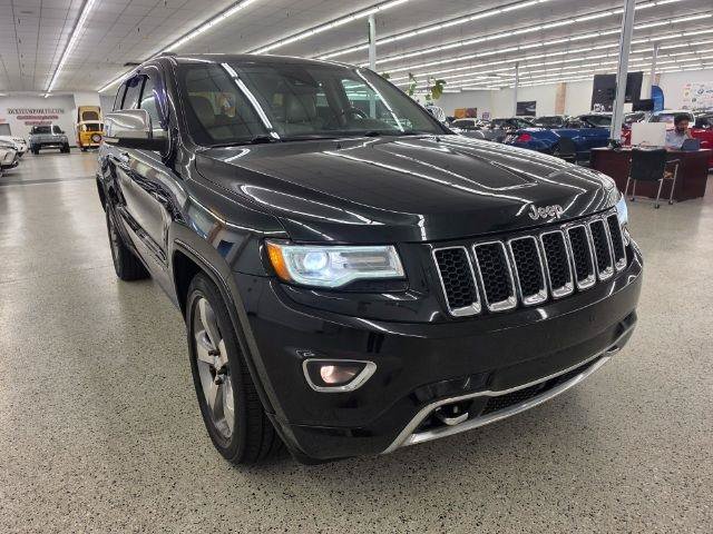 Used 2014 Jeep Grand Cherokee Overland w/ Advanced Technology Group AWD/4WD image 3