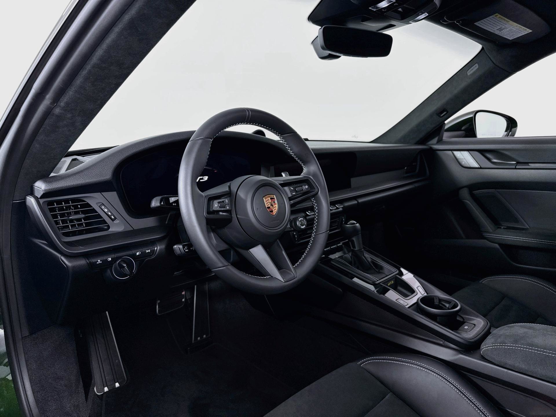 Used 2026 Porsche 911 GT3 RWD image 13