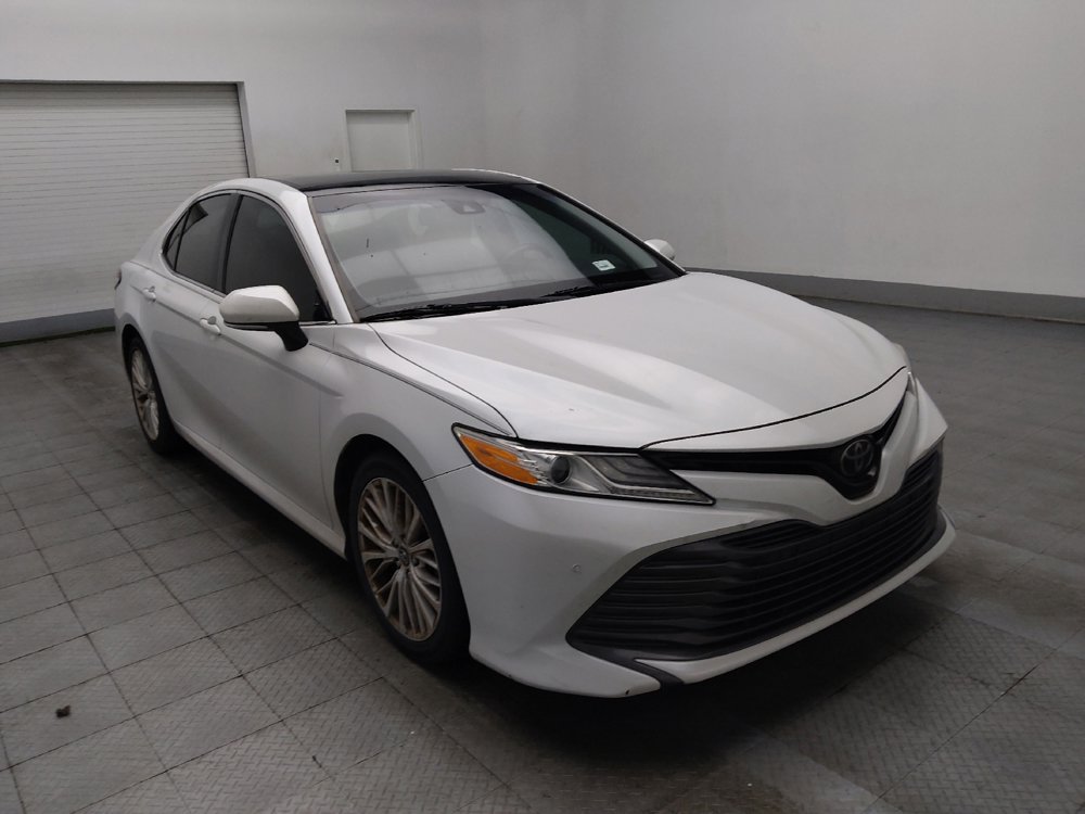 Used 2018 Toyota Camry XLE FWD image 13