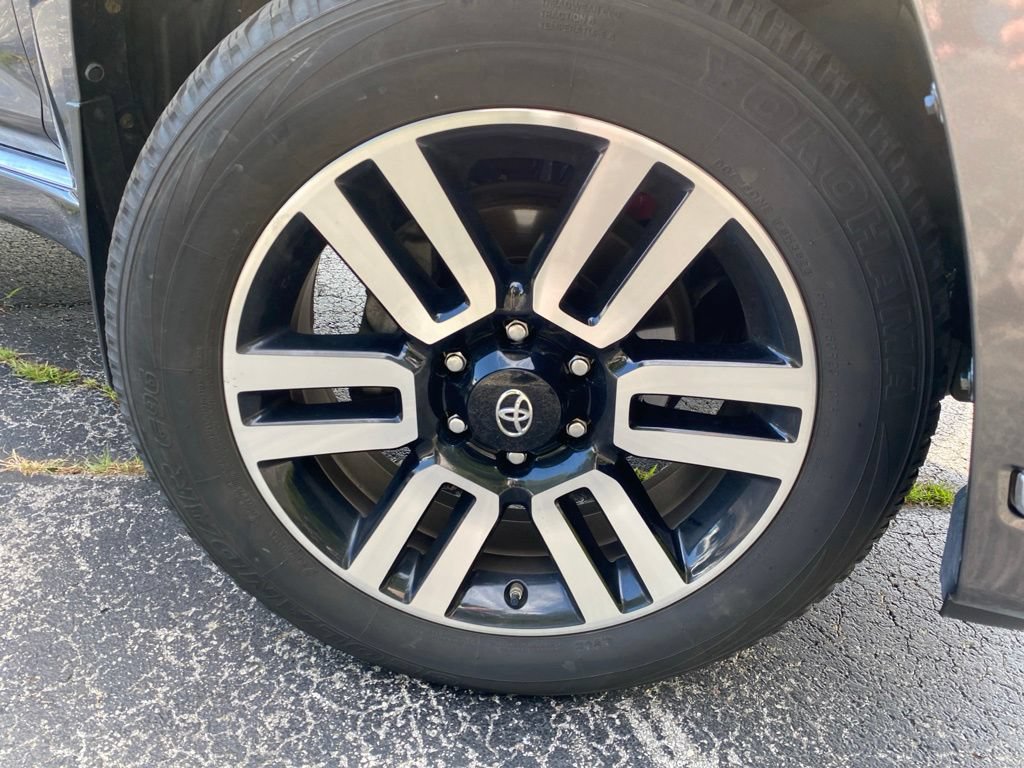 Used 2020 Toyota 4Runner Limited AWD/4WD image 2