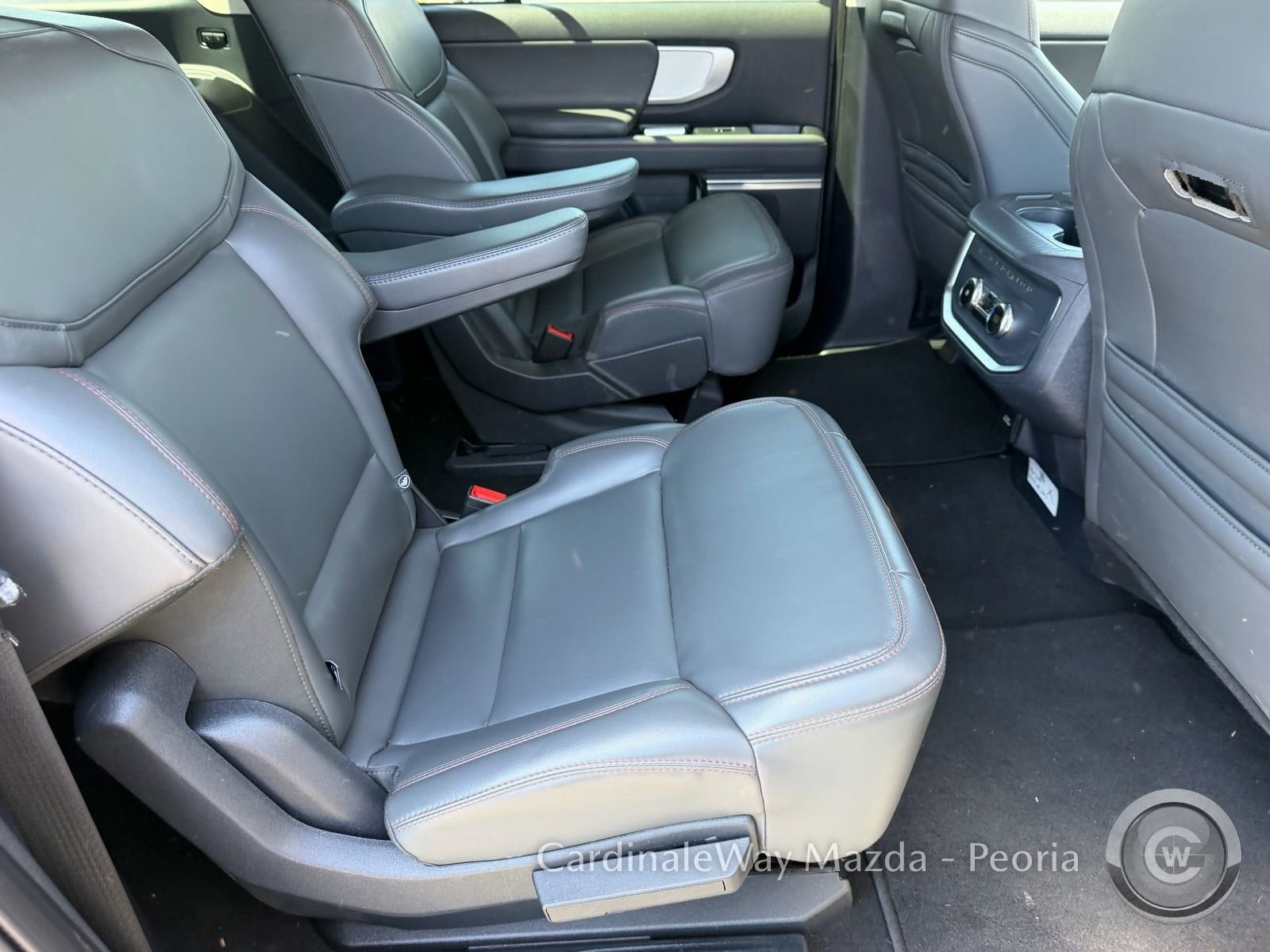 Used 2025 Ford Expedition Max Active AWD/4WD image 18