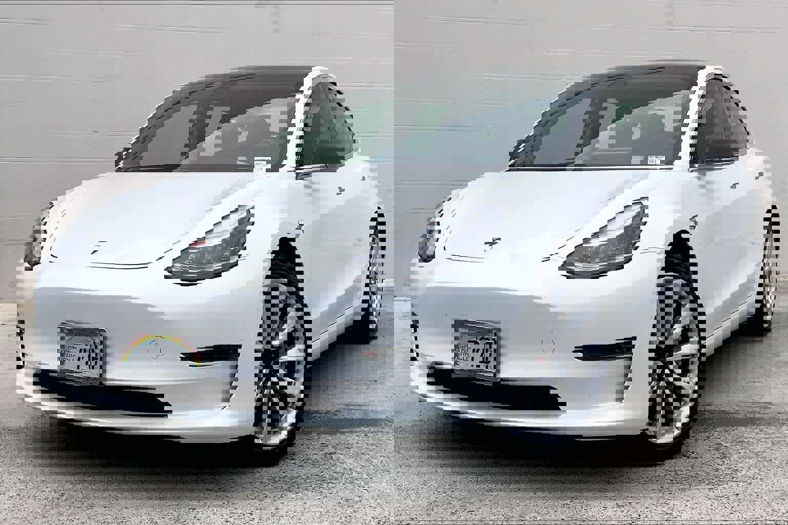 Used 2019 Tesla Model 3 Mid Range image 1