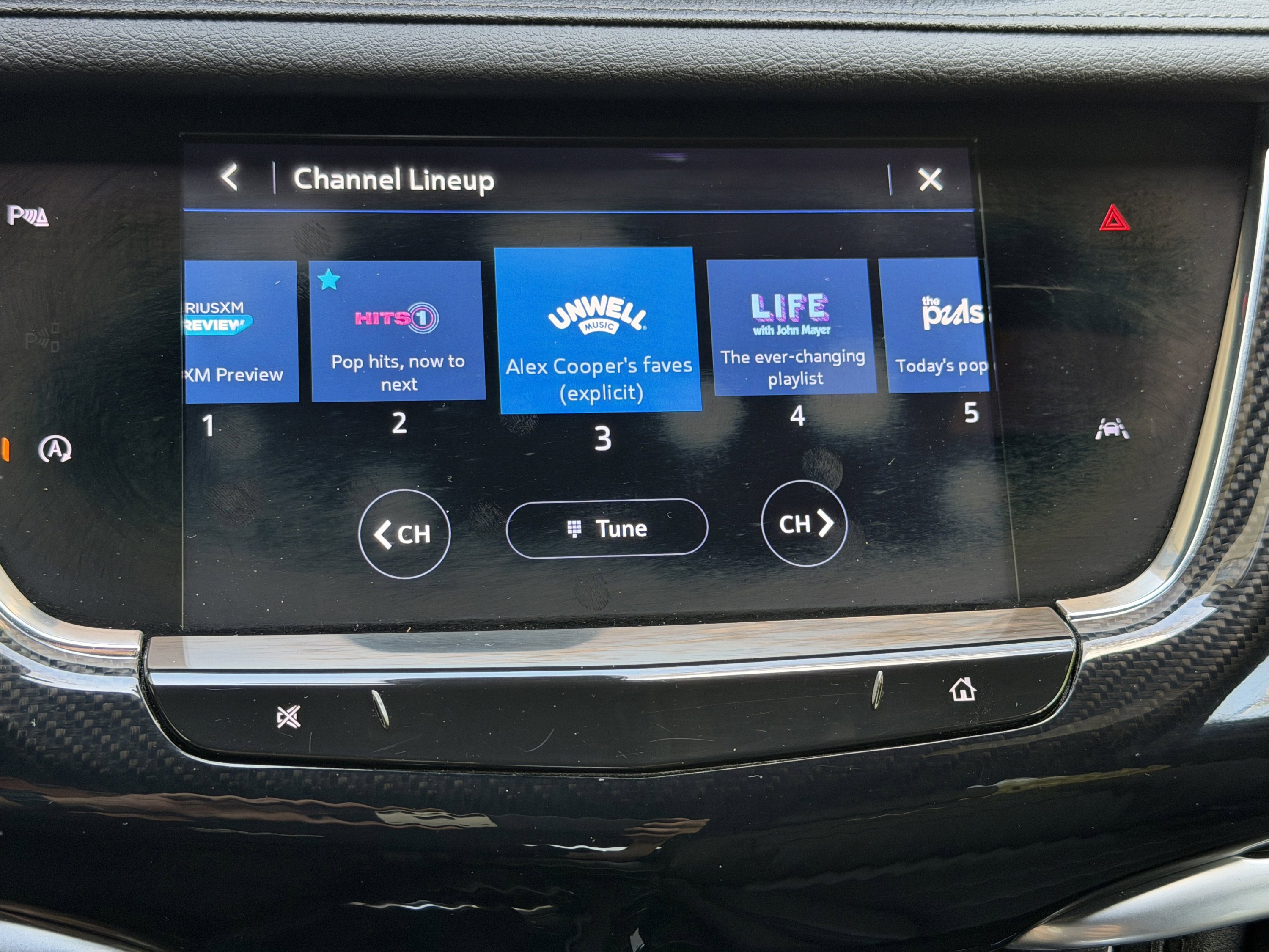 Used 2023 Cadillac XT6 Sport AWD/4WD image 28