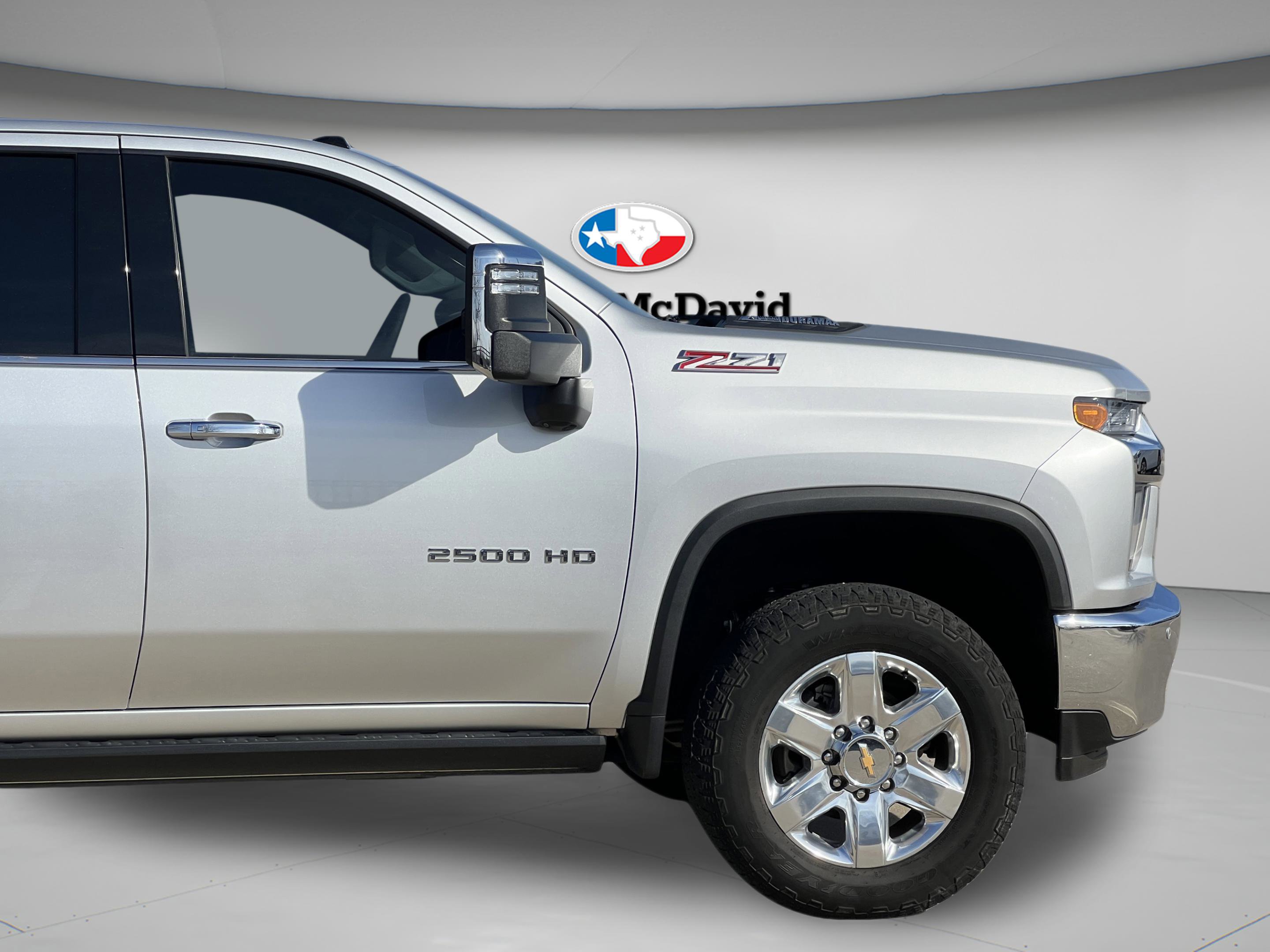 Used 2023 Chevrolet Silverado 2500 LTZ w/ LTZ Premium Package image 9