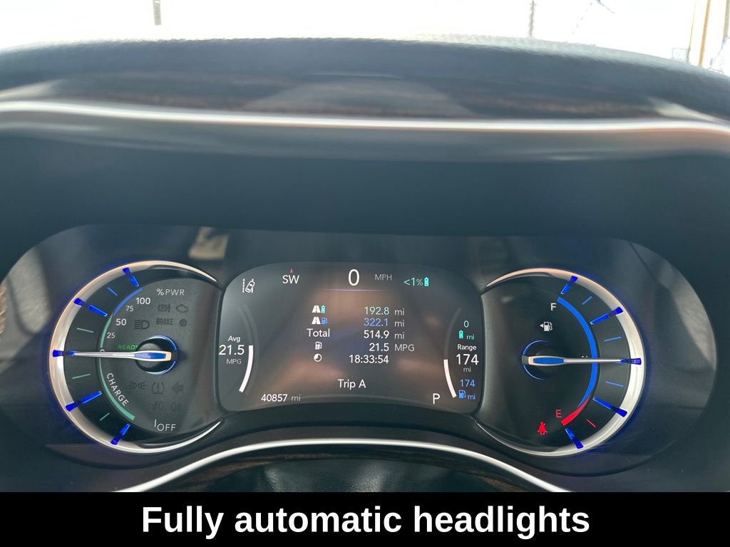 Used 2023 Chrysler Pacifica Pinnacle FWD image 18
