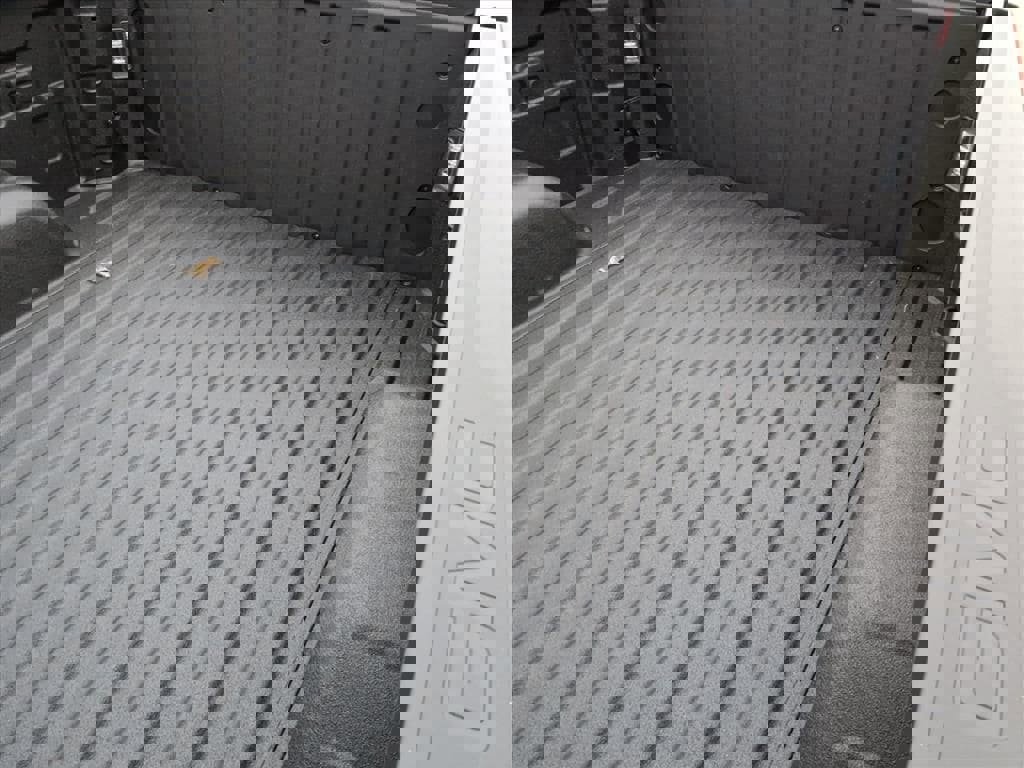 New 2026 GMC Sierra 1500 Pro w/ Graphite Edition image 7