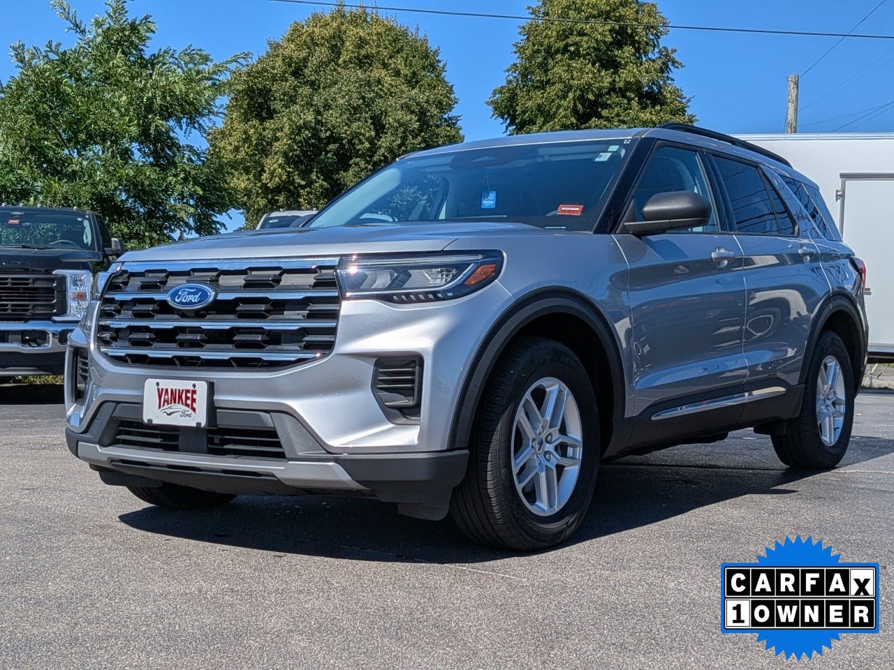 Used 2025 Ford Explorer Active AWD/4WD image 8
