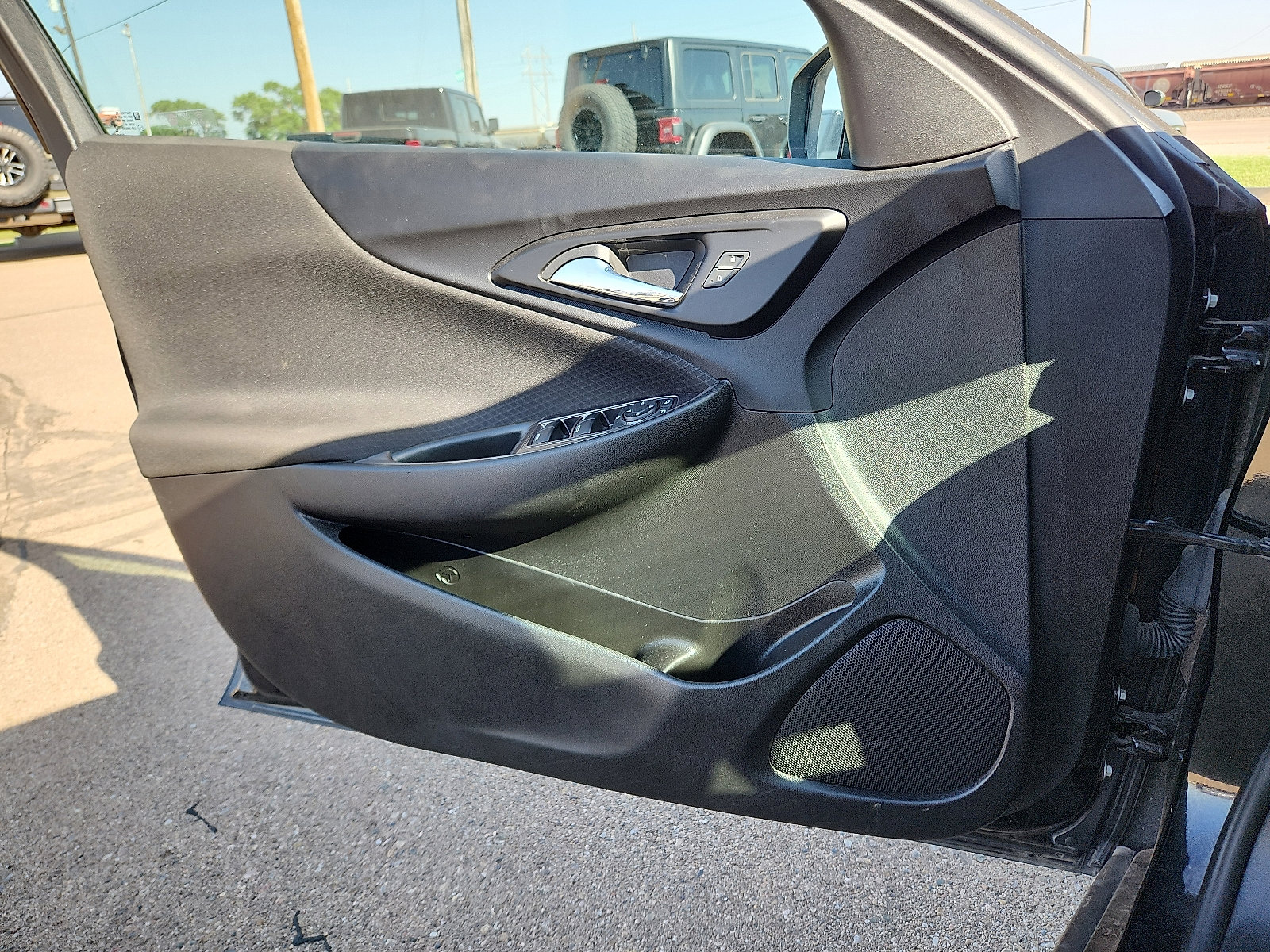 Used 2022 Chevrolet Malibu LT image 13