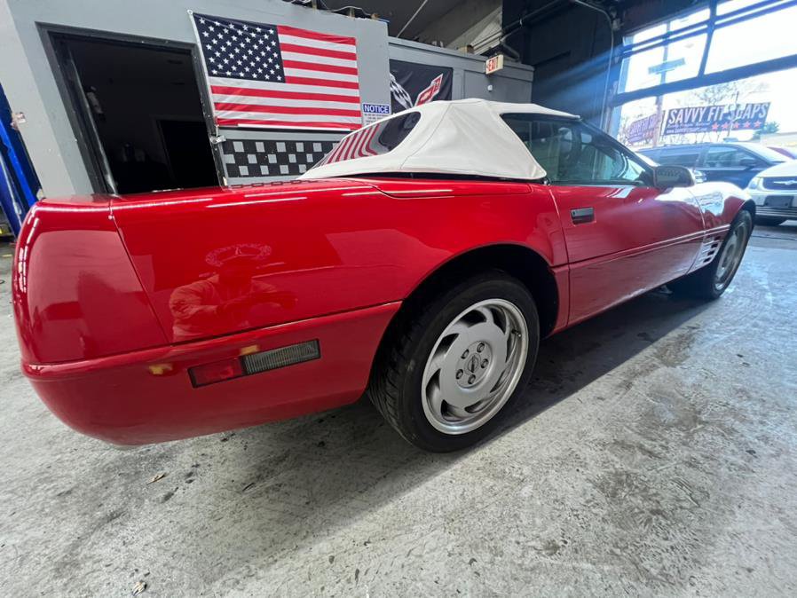 Used 1991 Chevrolet Corvette Convertible RWD image 4