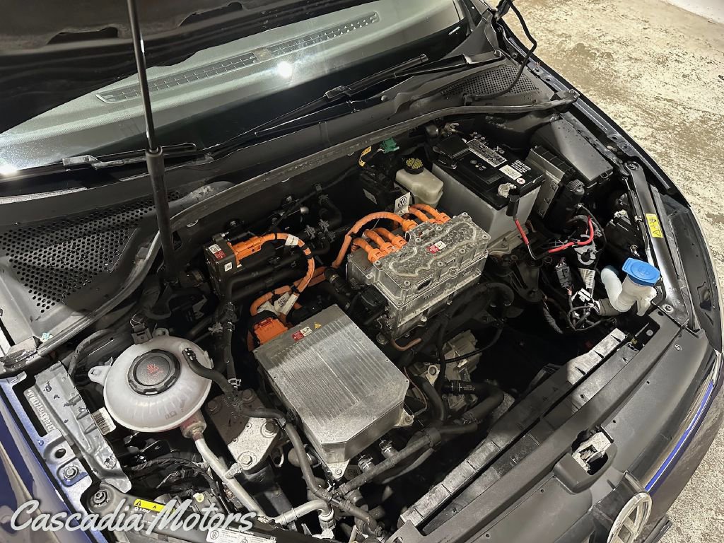 Used 2019 Volkswagen e-Golf SE w/ Driver Assistance Package image 32