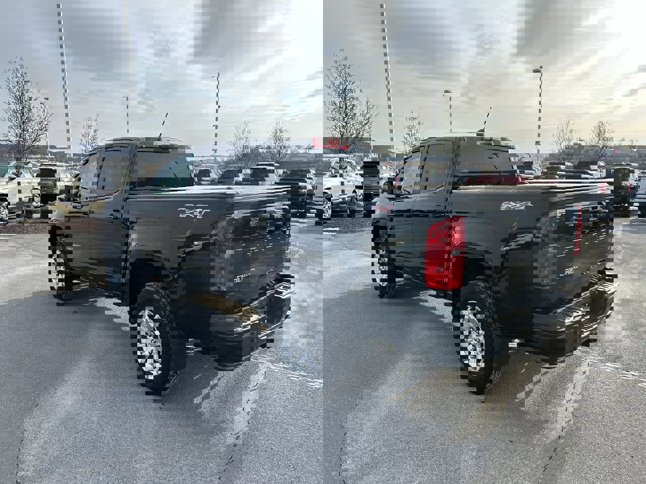 Used 2022 Chevrolet Colorado LT w/ Safety Package image 5