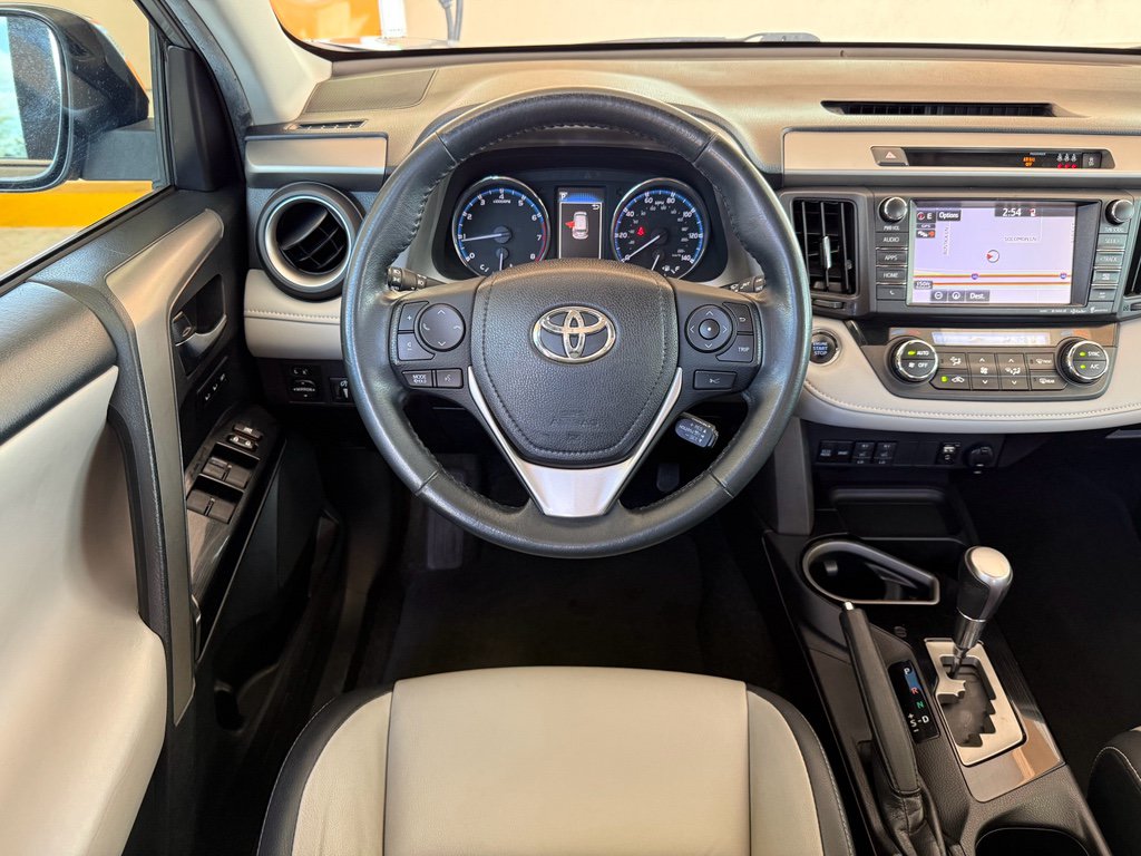 Used 2018 Toyota RAV4 Limited FWD image 15