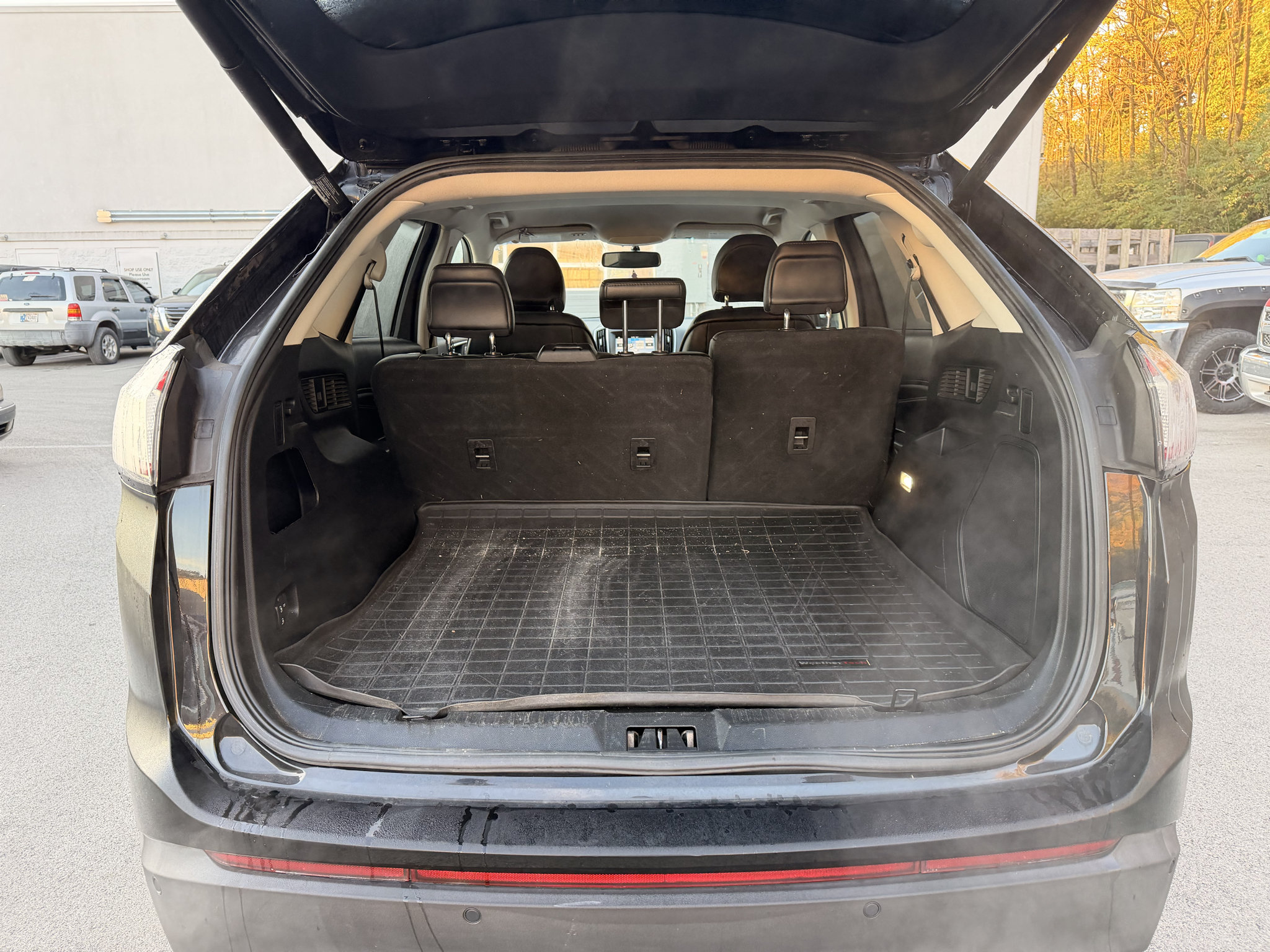 Used 2018 Ford Edge Titanium FWD image 9