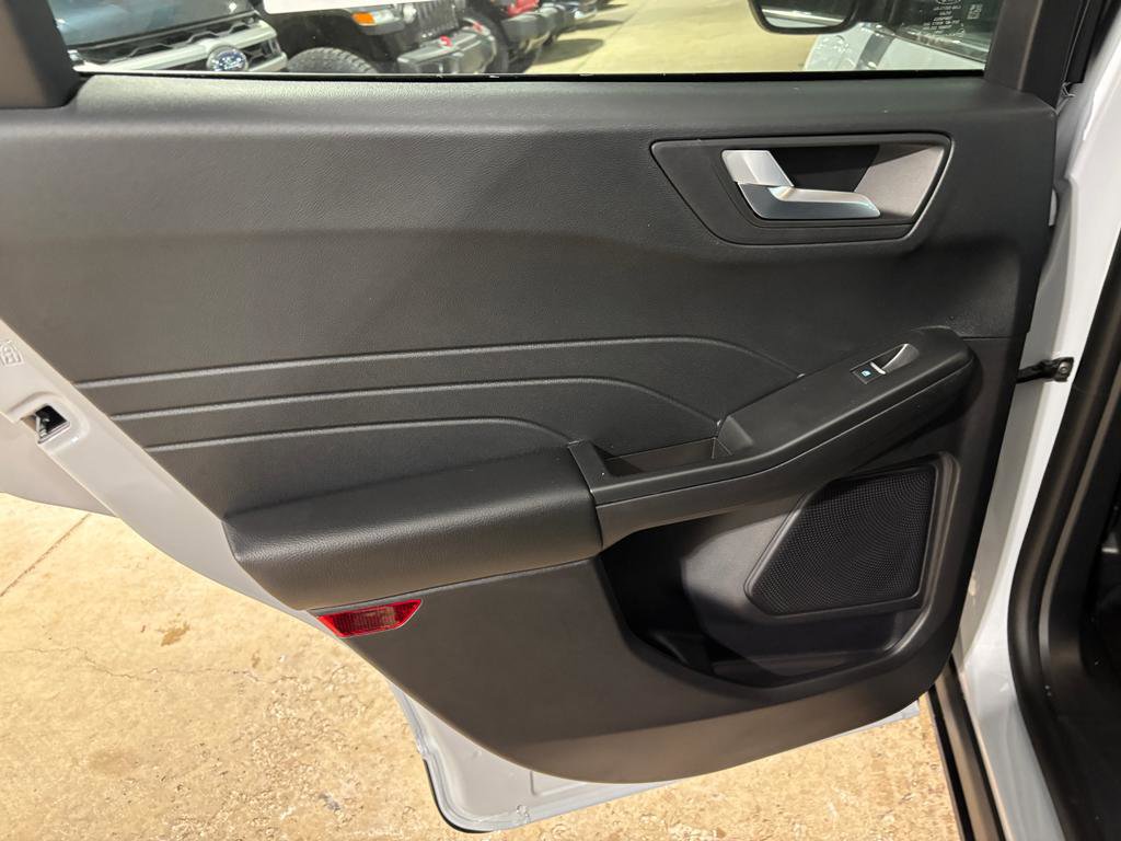 New 2026 Ford Escape SE FWD image 12