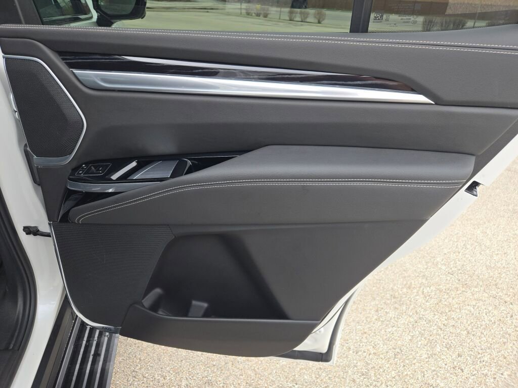 Used 2025 Cadillac Escalade Sport w/ Touring Package image 9