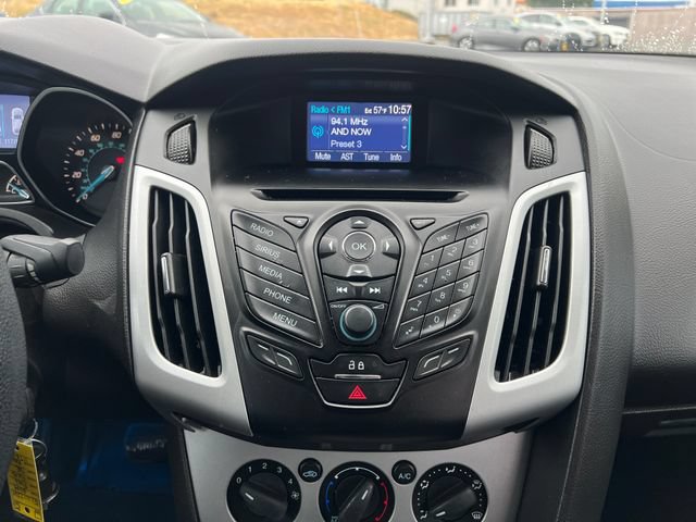 Used 2014 Ford Focus SE FWD image 22