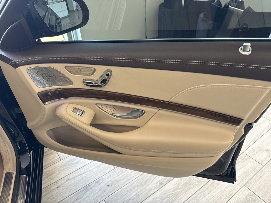 Used 2015 Mercedes-Benz S 550 4MATIC Sedan w/ Premium 1 Package image 19