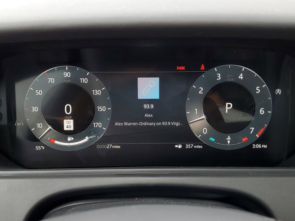 New 2026 Land Rover Range Rover Velar Dynamic SE image 15