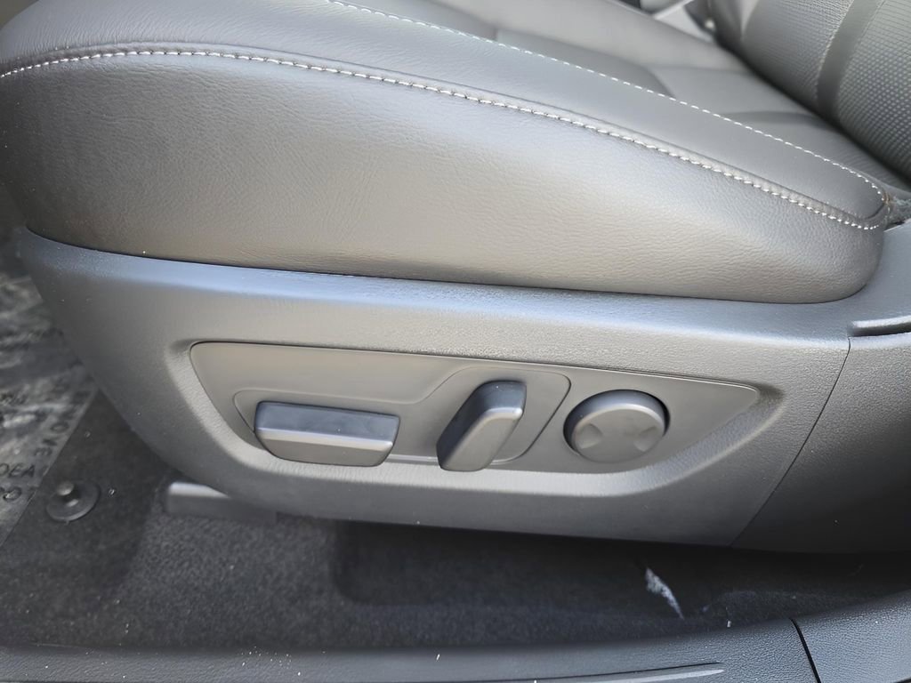 New 2026 MAZDA CX-50 2.5 Hybrid w/ Weather Package AWD/4WD image 17