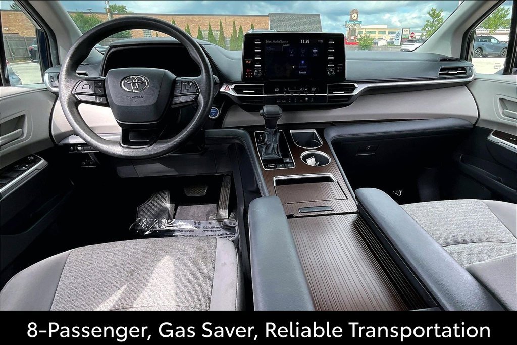 Used 2022 Toyota Sienna LE FWD image 16
