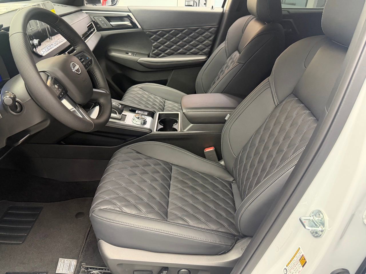 New 2026 Nissan Rogue Platinum image 12