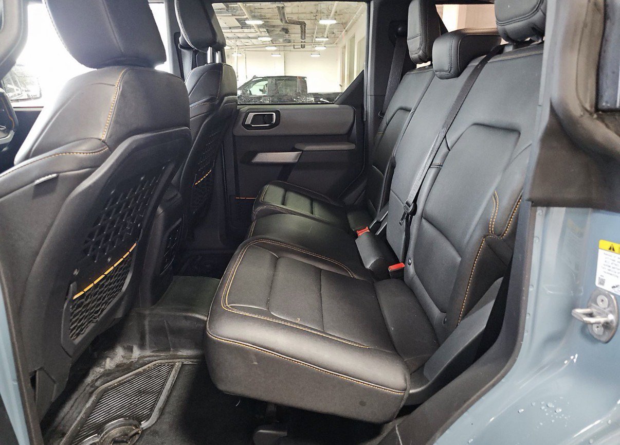 Used 2023 Ford Bronco Badlands w/ Sasquatch Package AWD/4WD image 13