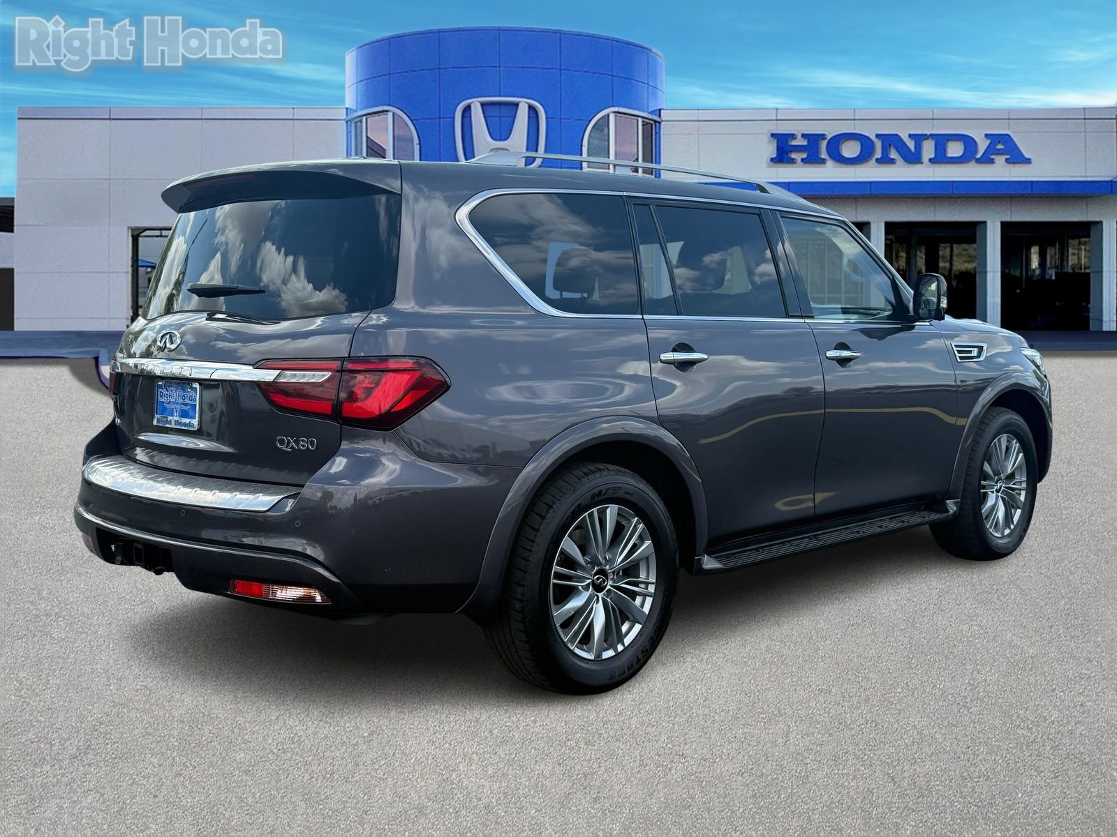 Used 2024 INFINITI QX80 Luxe image 8
