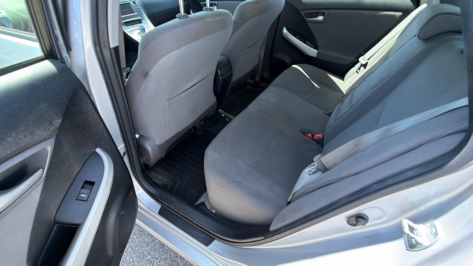 Used 2014 Toyota Prius Two FWD image 23