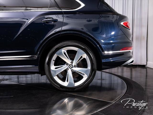 Used 2023 Bentley Bentayga Extended Wheelbase AWD/4WD image 8