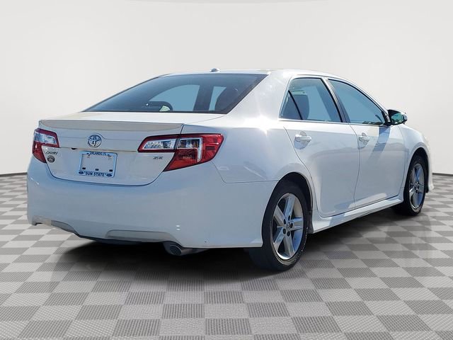 Used 2014 Toyota Camry SE w/ Moonroof Package image 5