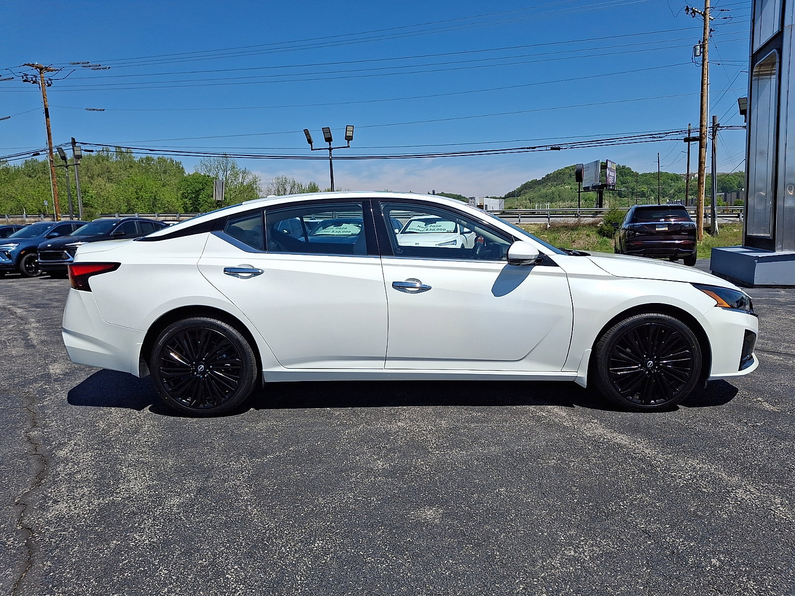Used 2023 Nissan Altima 2.5 SL AWD/4WD image 9