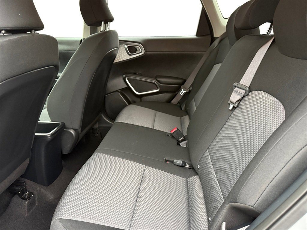 Certified 2021 Kia Soul LX image 14