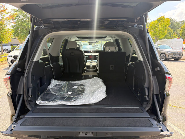 New 2027 Lincoln Navigator L Black Label AWD/4WD image 19
