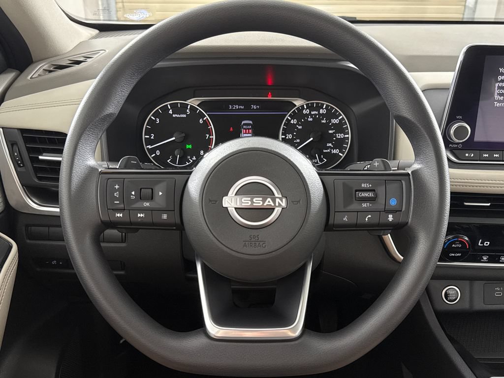 Used 2023 Nissan Rogue SV FWD image 15